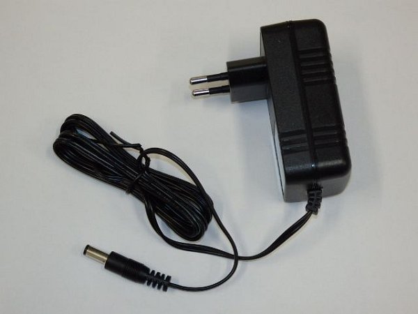 WEIBANG WB-SCVE 12,6V-1,3A nabíjačka