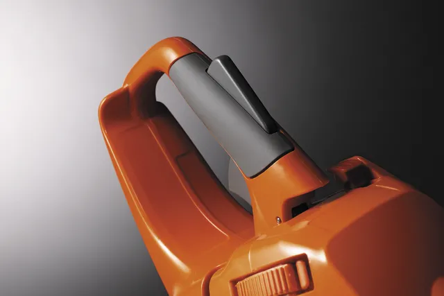 Ergonomická zadná rukoväť