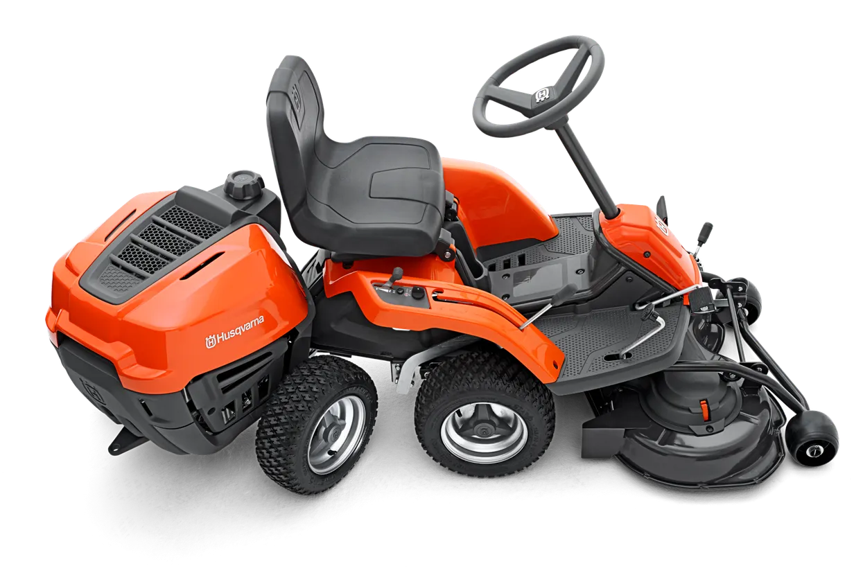 Motor umiestnený za vodičom