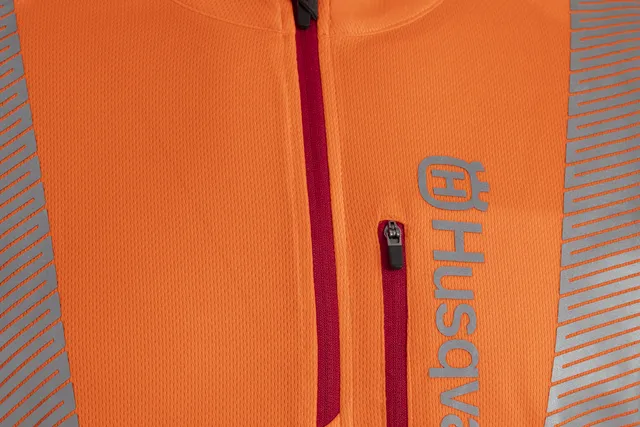 Krátky predný zips